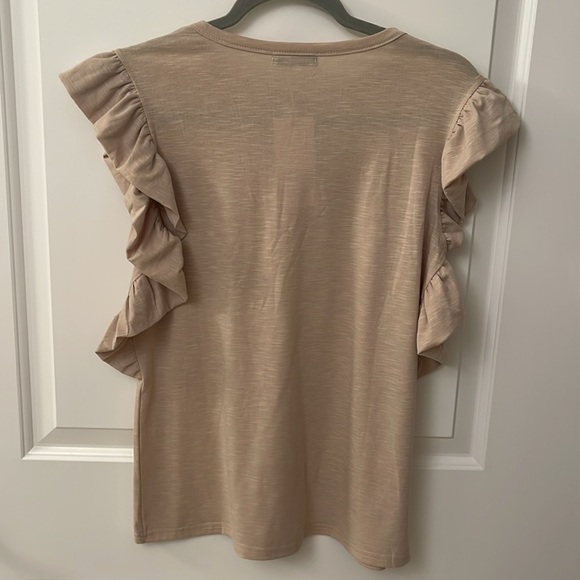 NWT MIHOLL Top/ knit with ruffles - Picture 8 of 10